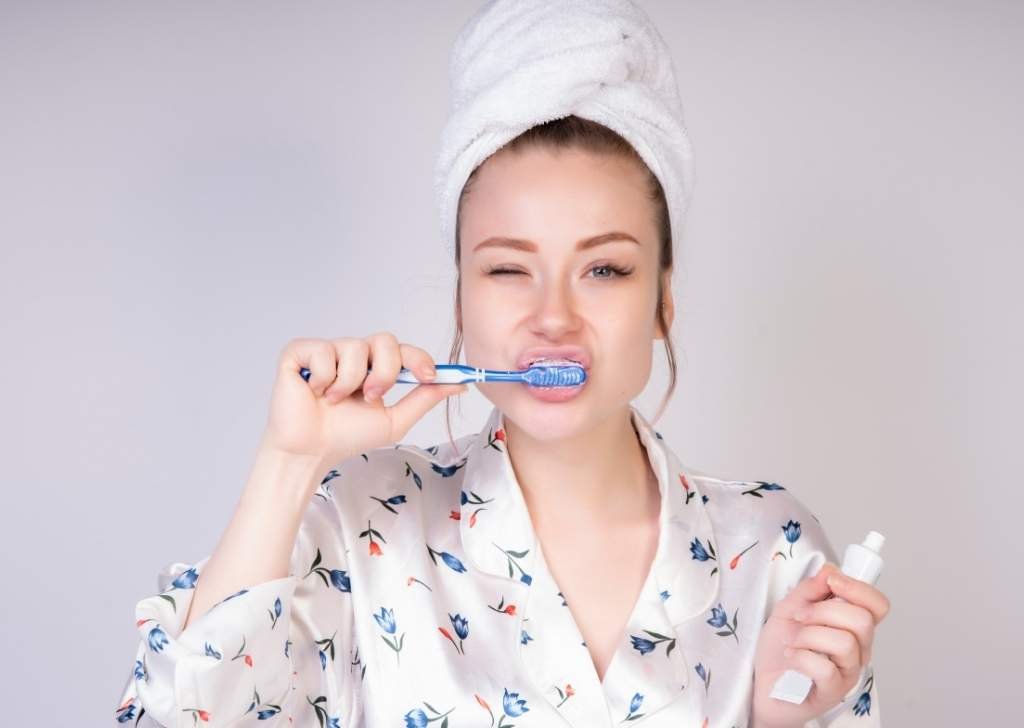 Why is my teeth still yellow after brushing? It takes more than that to get rid of the stains. 
