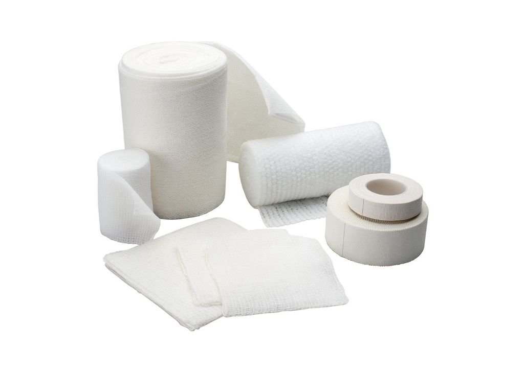 Use Gentle Pressure to Help Control Bleeding on Cracked Tooth Bleeding.