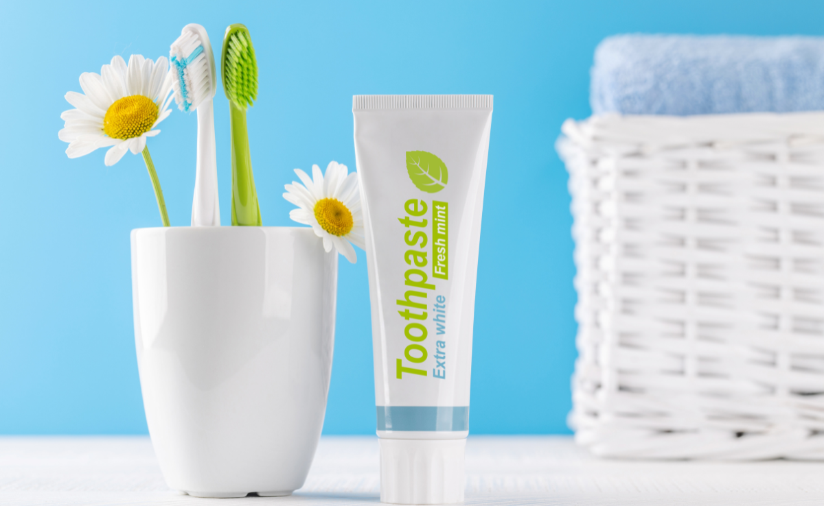 Teeth whitening toothpaste